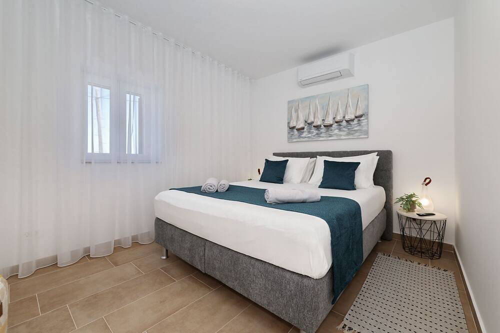 Ferienhaus Luca mit Pool und Terrasse in Vrsi, Zadar
