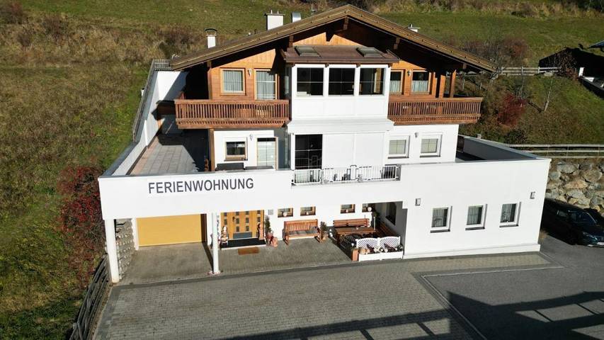 Ferienwohnung für 4 Personen, mit Balkon und Terrasse sowie Ausblick in Nauders