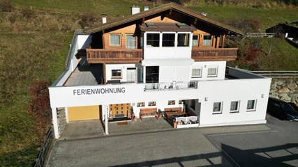 Gîte pour 4 personnes, avec terrasse et vue à Nauders