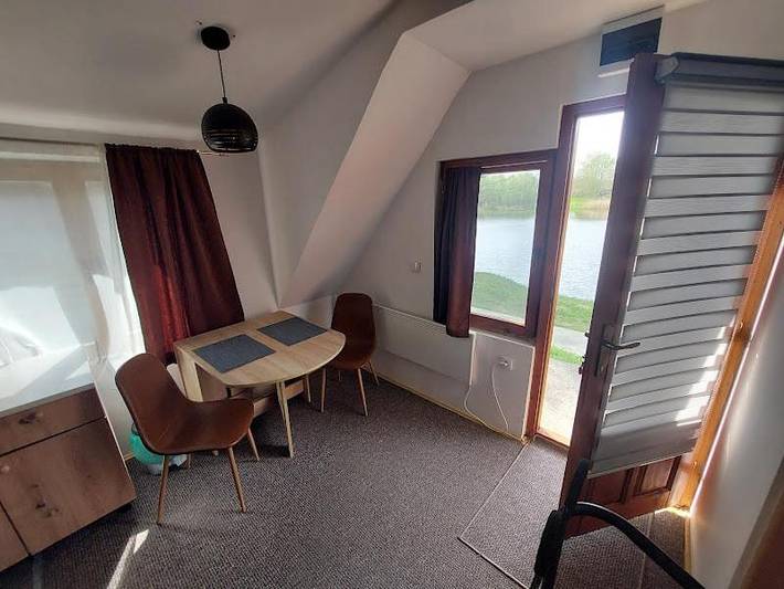 Camping für 4 Personen, mit Terrasse und Garten sowie Sauna und Seeblick in Serbien - 2