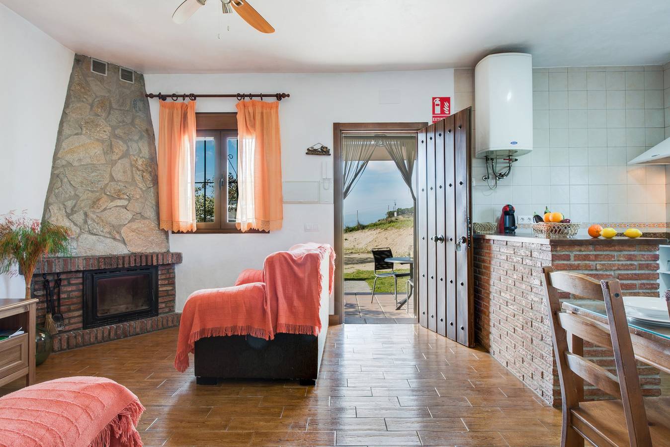 Rural Vacation Home "El Mirador F" with Shared Pool, Views, Terrace & Wi-Fi in Vejer de la Frontera, Costa de la Luz
