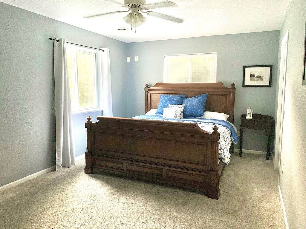 Devil's Lake Cottage - Family Friendly a block from State Park Entrance! Skiing in Devils Lake