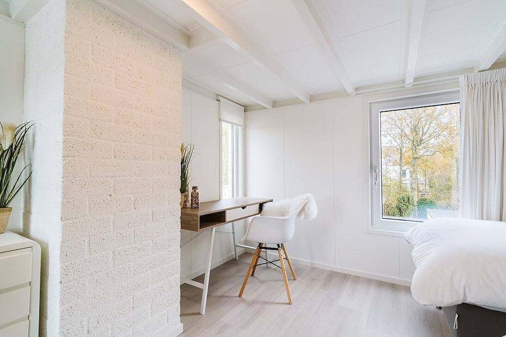 Dieses gemütliche Ferienhaus bietet Komfort und eine einladende Atmosphäre. In der Nähe der Dünen und des Strandes gelegen, ist es der ideale Ort für einen entspannten oder aktiven Urlaub an der Nordseeküste. in Ouddorp, Goeree-Overflakkee