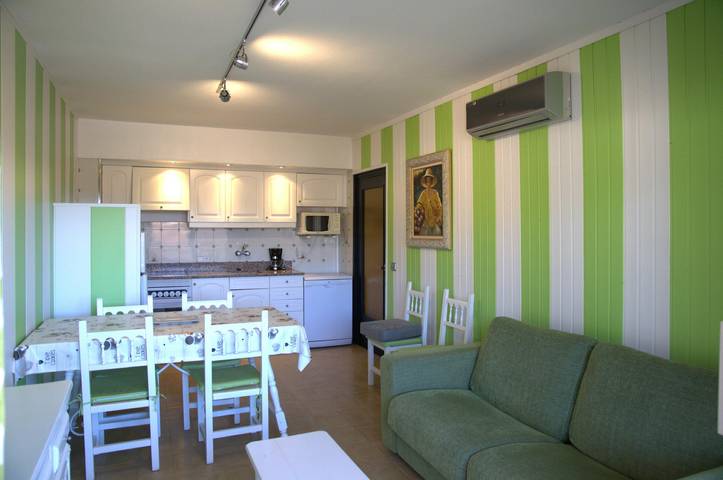 Ferienwohnung für 4 Personen, mit Balkon und Pool in Estartit - 2