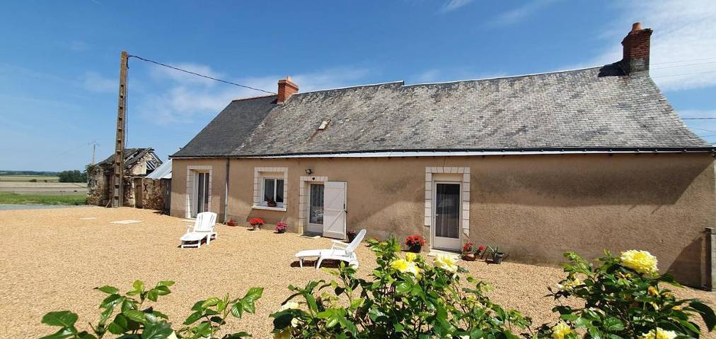 Location de vacances pour 6 personnes, avec jardin ainsi que vue et terrasse à Fontaine-Guérin - 2