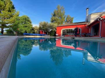 Cottage pour 2 personnes, avec jardin et piscine à Mirabeau