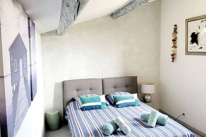 Location de vacances pour 4 personnes, avec terrasse ainsi que piscine et jardin à Vestric-et-Candiac - 3