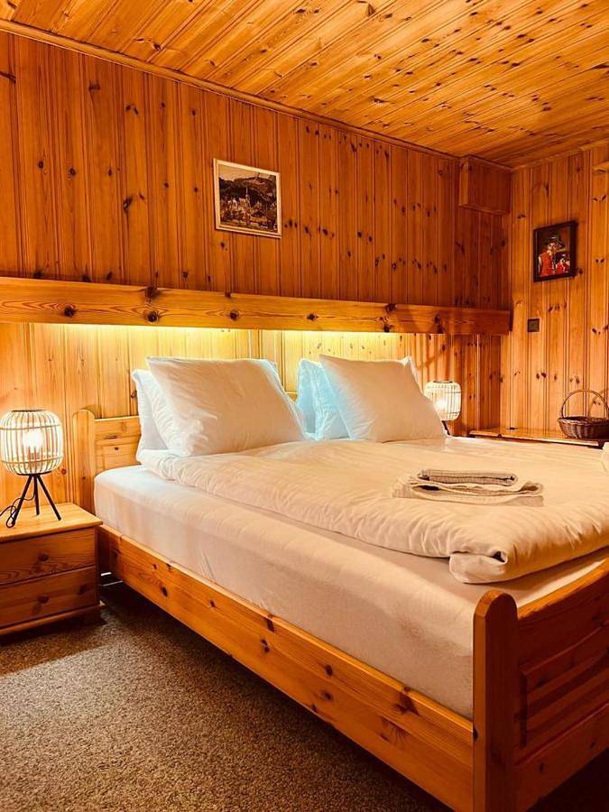 Rooms with Private bathrooms in Chaîne de Plessur