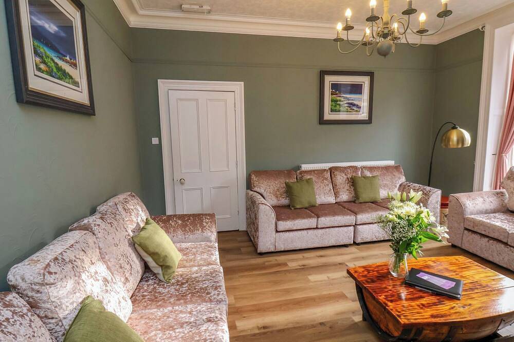 Sunnyvale House, pet friendly, character holiday cottage in Whitby in Whitby, North York Moors National Park