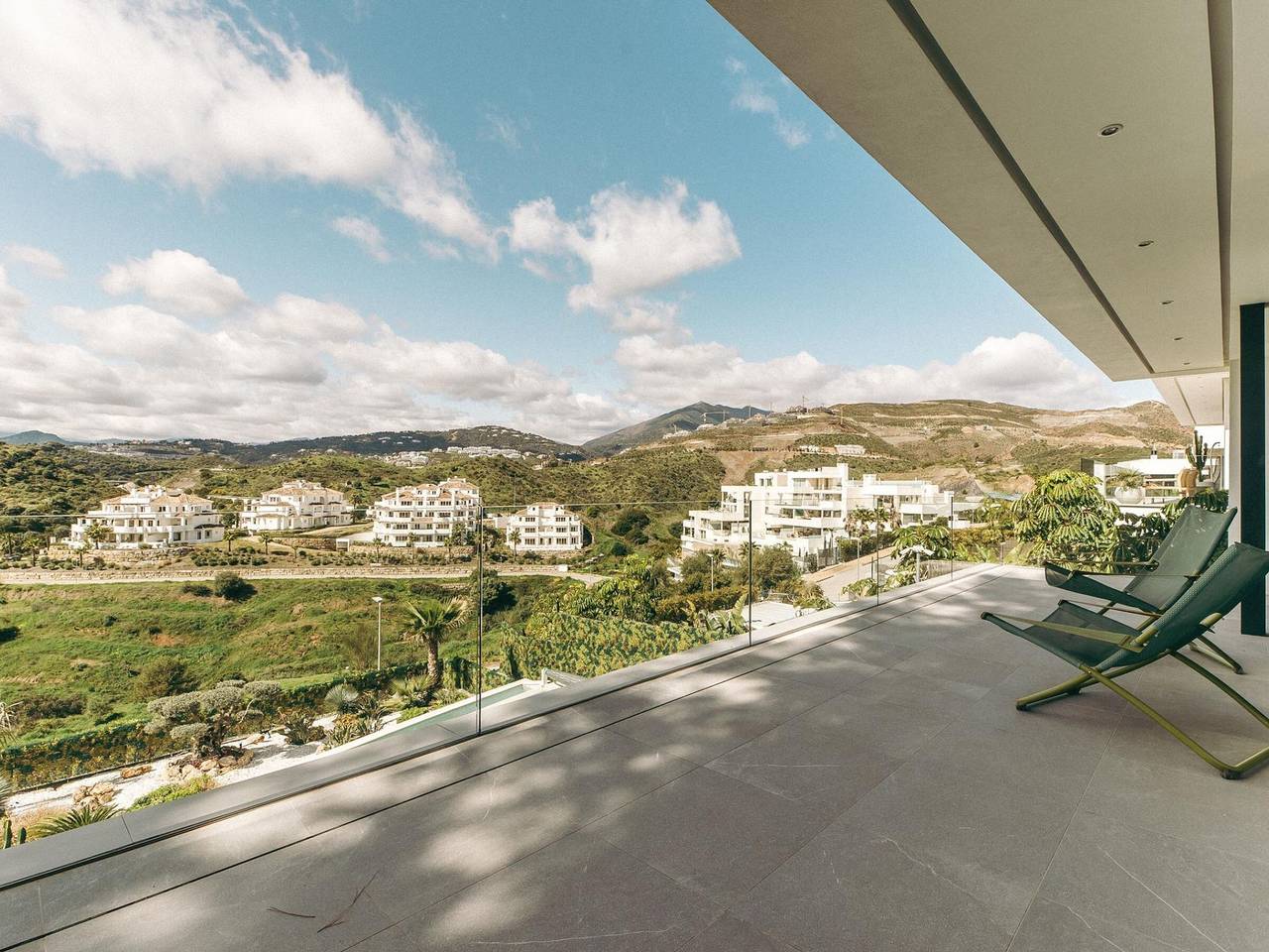 Modern villa with panoramic views, heated pool in Marbella West, Marbella