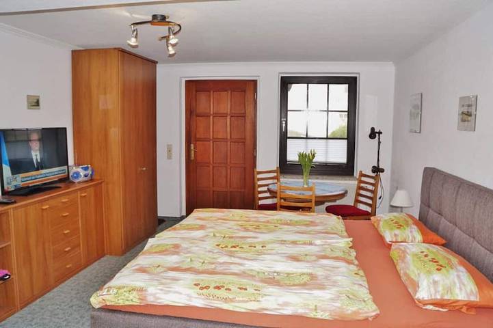 Bauernhof für 2 Personen, mit Garten und Terrasse in Alt Reddevitz