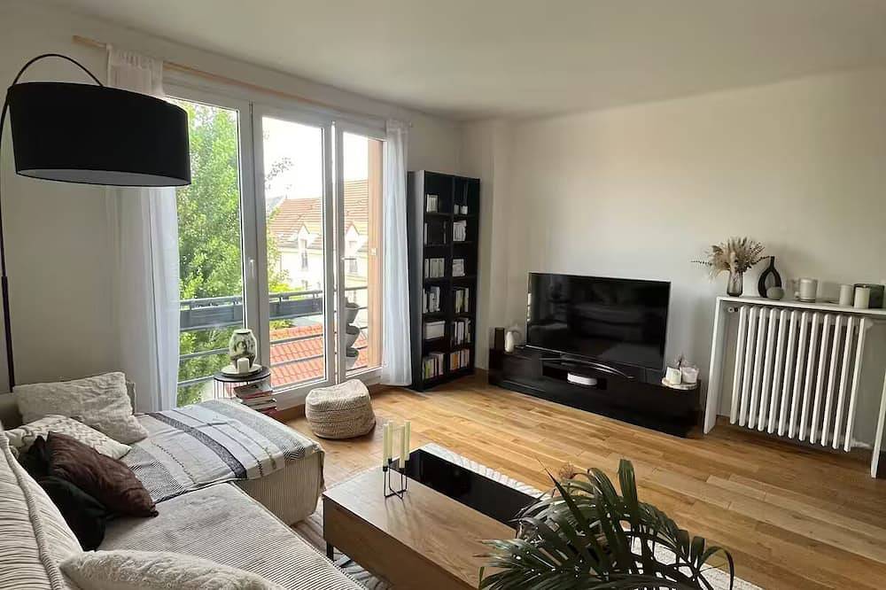 Entire apartment, Bright 3P quiet - 15 min Paris in Colombes, Hauts-de-Seine