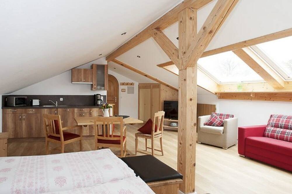 Ganze Wohnung, Apartment Staffelsee mit 45 qm, 1-Zimmer-Apartment, max. für 4 Personen in Seehausen am Staffelsee, Das Blaue Land