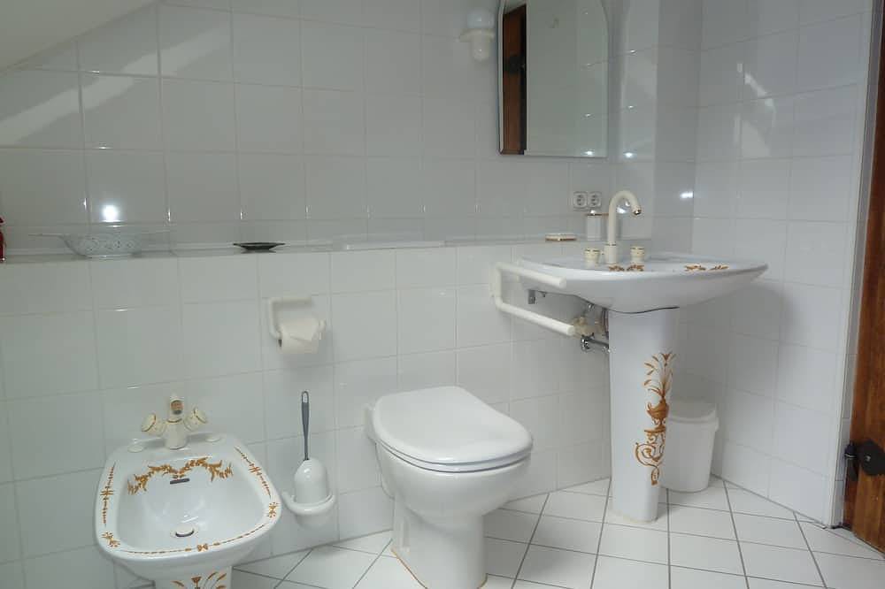 Ganze Wohnung, Ferienwohnung in ehemaligem Bauernhaus in Buchenberg, Bayerisch Schwaben