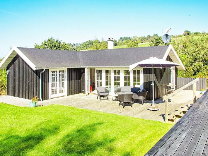 Ferieudlejning for 8 personer, med Terrasse i Lumsås