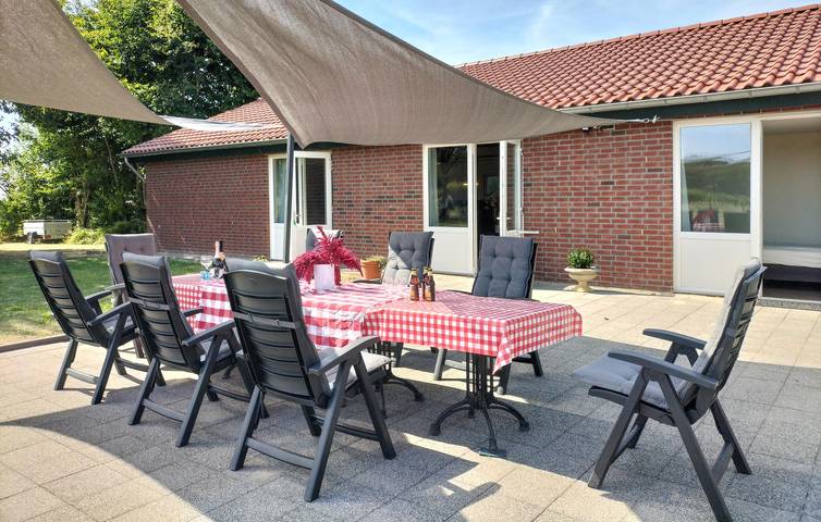 Vakantiehuis voor 8 personen, met terras en tuin, met huisdier in Beesel