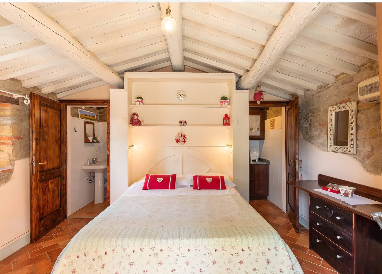 Ganze Wohnung, Apartment 'Capannina - Borgo Dolci Colline Resort' mit Pool, Terrasse & Gemeinschaftsgarten in Castiglion Fiorentino, Arezzo Provinz