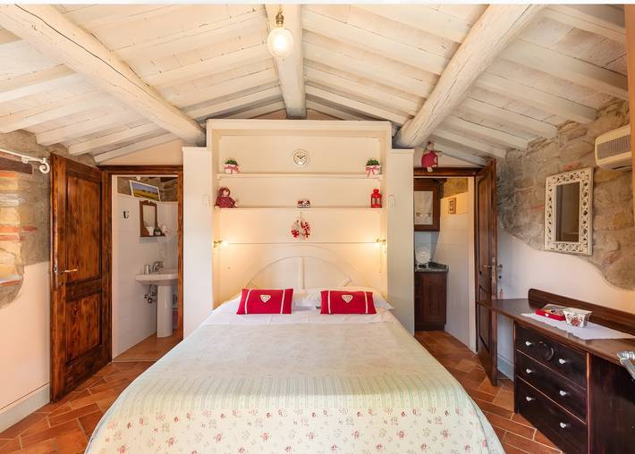 Appartamento per 2 persone, con idromassaggio e sauna nonché giardino a Castiglion Fiorentino