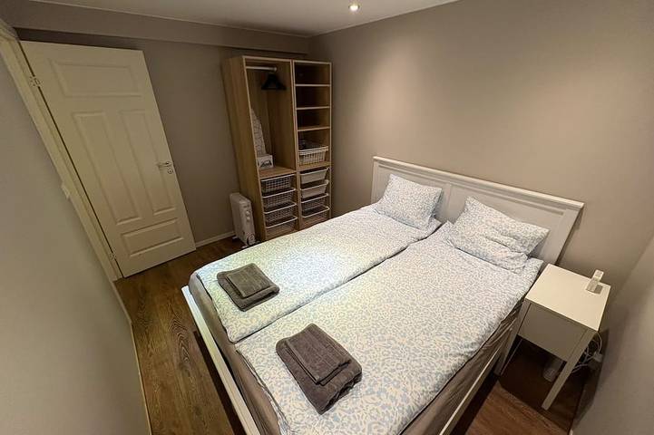 Entire apartment, Peaceful Stavanger Apartment with Private Entrance & Free Parking in Hinna, Stavanger