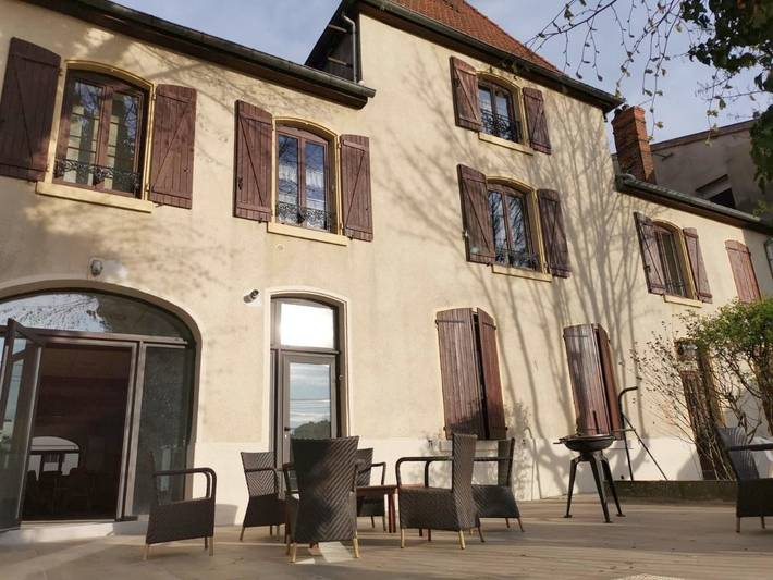 Appartement de vacances pour 9 personnes, avec Terrasse ainsi que Jardin et Vue