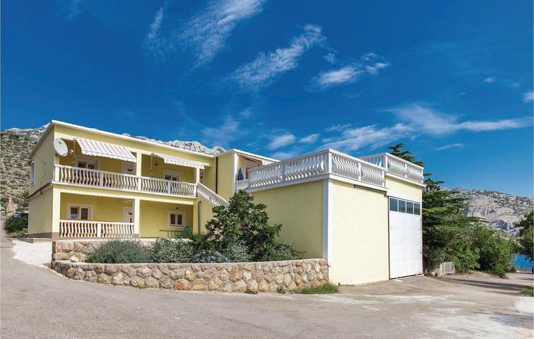 Ganze Ferienwohnung, Urlaub am Meer: Modernes Apartment mit Terrasse und Klimaanlage in Lukovo Šugarje, Naturpark Velebit