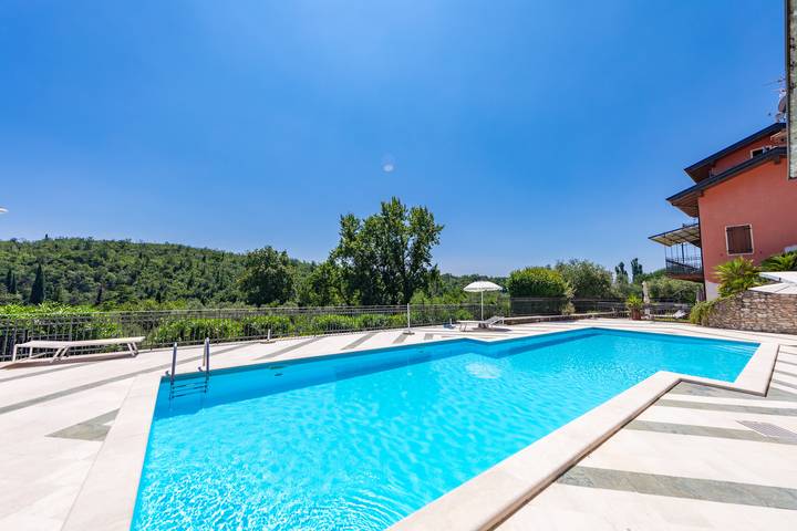 Location de vacances pour 2 personnes, avec terrasse à Toscolano-Maderno