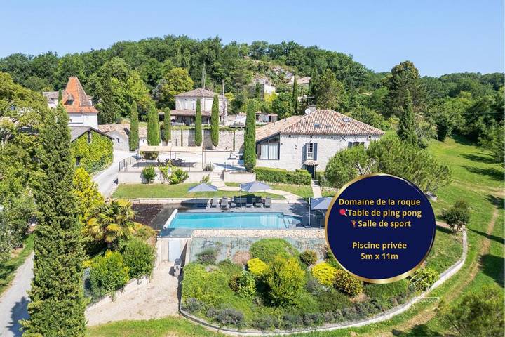 Location de vacances pour 8 personnes, avec Terrasse et Jardin ainsi que Piscine et Vue à Valprionde