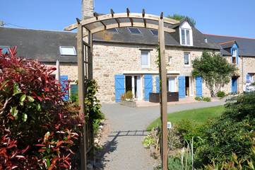 Chambre d’hôte pour 2 personnes, avec jardin, animaux acceptés à Mont-Dol