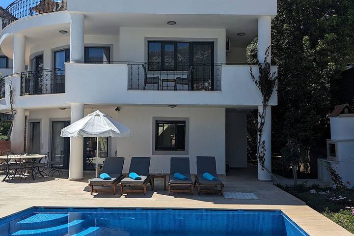 Villa für 10 Personen, mit Garten - 1