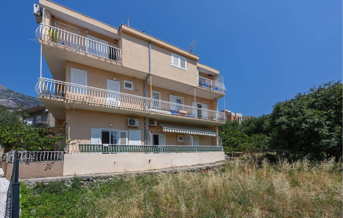 Apartamento vacacional entero, Apartamento de vacaciones para 4 personas con terraza in Podgora, Rivera de Makarska