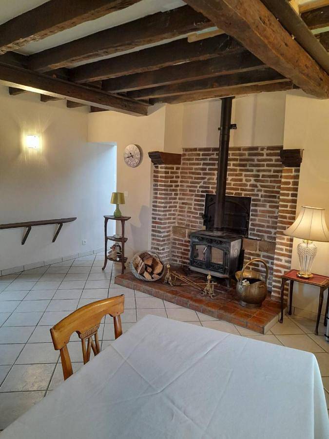 Two-Bedroom House in La Selle-Craonnaise, Mayenne