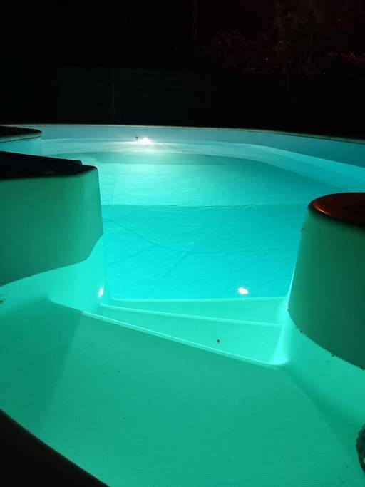 Location de vacances pour 5 personnes, avec terrasse et vue ainsi que jardin et piscine à Molières-sur-Cèze - 2