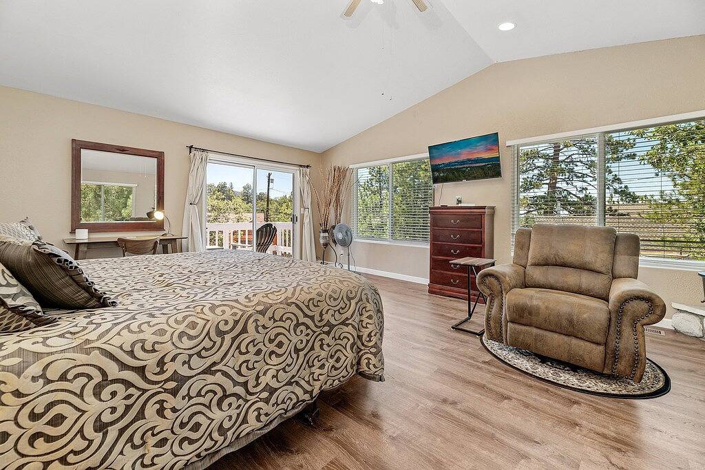 The Big Bear Arms - 7Br / 4Ba / Spielzimmer / Billardtisch / Whirlpool / Kostenloser 2-Stunden-Fahrrad- / Kajakverleih in Moonridge, Big Bear Lake