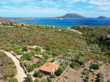 Ferienhaus für 6 Personen, mit Terrasse und Garten in Costa Smeralda