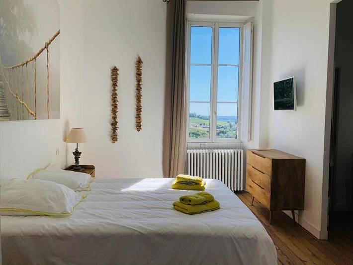 Chambre d’hôte pour 2 personnes, avec Terrasse et Jardin à Rions