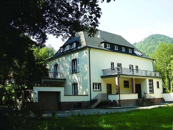 Ferienhaus für 10 Personen, mit Balkon und Garten