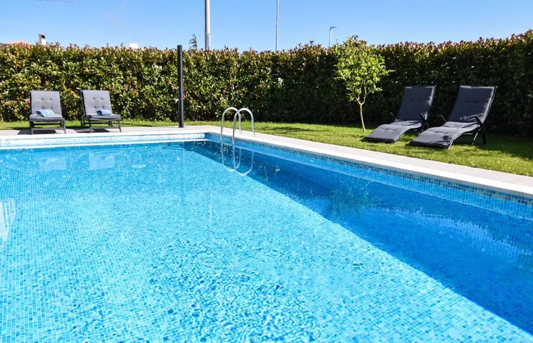 Appartement de vacances pour 4 personnes, avec piscine ainsi que vue et jardin - 1