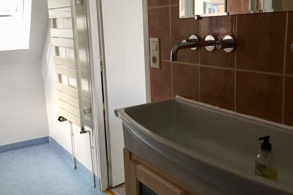 Ganze Wohnung, Studio im Zentrum von Lannion nahe allen Einkaufsmöglichkeiten und Stränden in Lannion, Ceinture Dorée