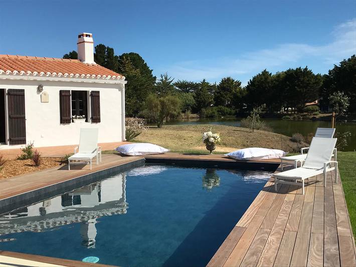 Maison de vacances pour 10 personnes, avec jardin ainsi que terrasse et piscine à Noirmoutier