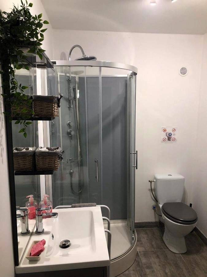 Gîte pour 5 personnes, avec vue ainsi que piscine et jardin, animaux acceptés à Le Vigan - 4