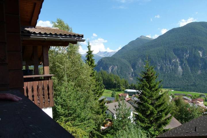 Ferienhaus für 6 Personen, mit Balkon und Terrasse sowie Garten und Sauna in Alvaneu - 4