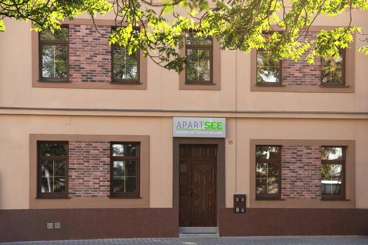 Apartament wakacyjny dla 2 osób, z Taras i Jacuzzi oraz Ogród i Sauna w Pilzno