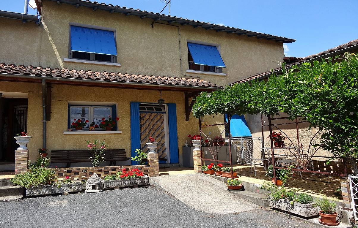 Gîte Fleuri in Saint-Germain-du-Salembre, Périgord Blanc