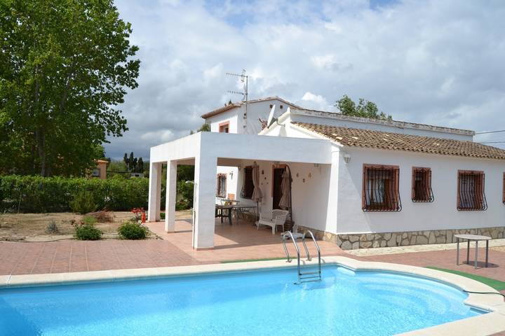Casa de vacaciones para 6 personas, con terraza y jardín - 1