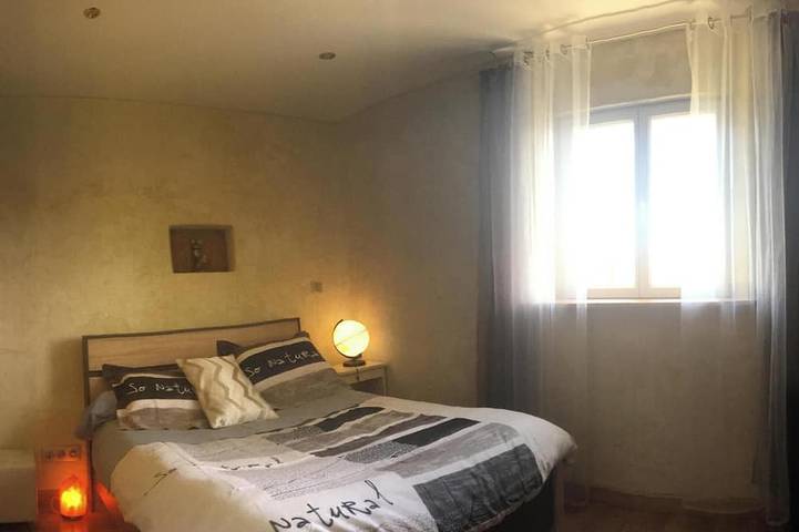 Gîte pour 5 personnes, avec jacuzzi ainsi que jardin et balcon à Catonvielle - 4