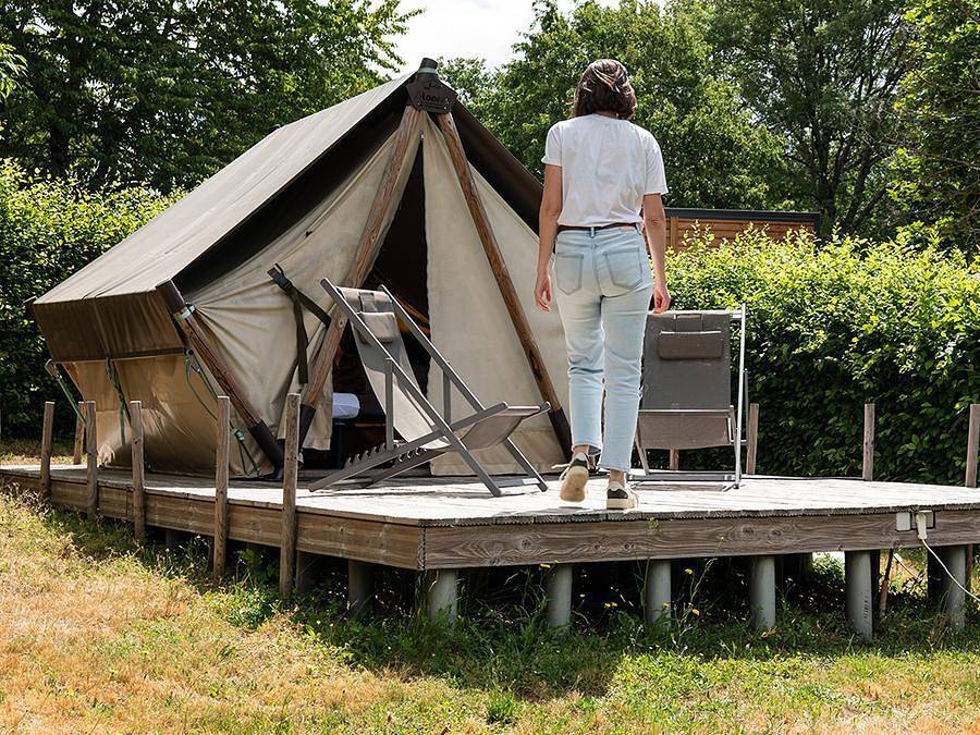 Flower Camping Le Val Vert en Berry - Tente 2 personnes - Moorea, sans sanitaires in La Châtre, Région de La Châtre