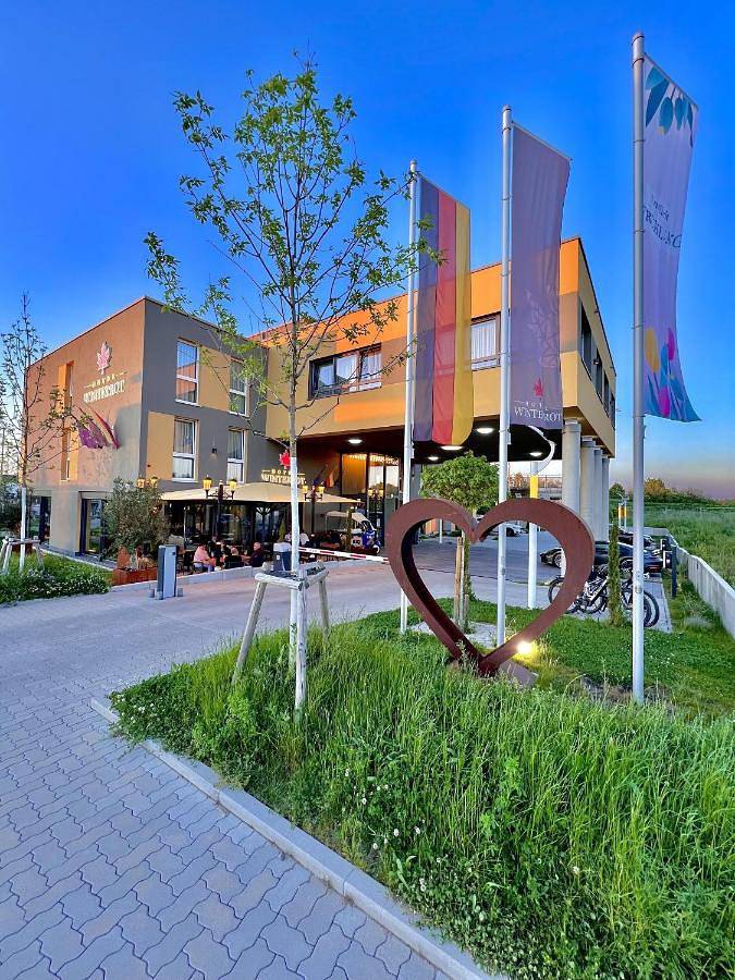 Hotel für 2 Personen, mit Terrasse und Ausblick sowie Sauna in Karlsruhe - 2