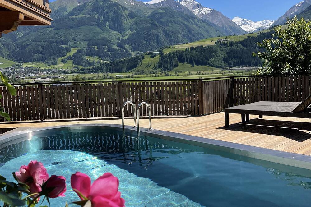 Luxury holiday home for 10: Spa, Skiing, golf, sailing in 5min in Piesendorf, Pinzgau