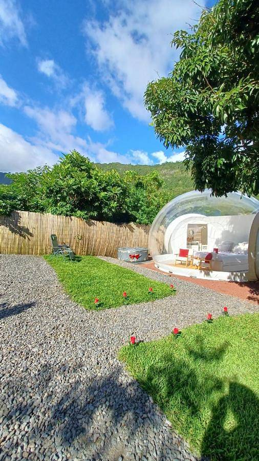 Tente pour 2 personnes, avec sauna ainsi que jardin et vue