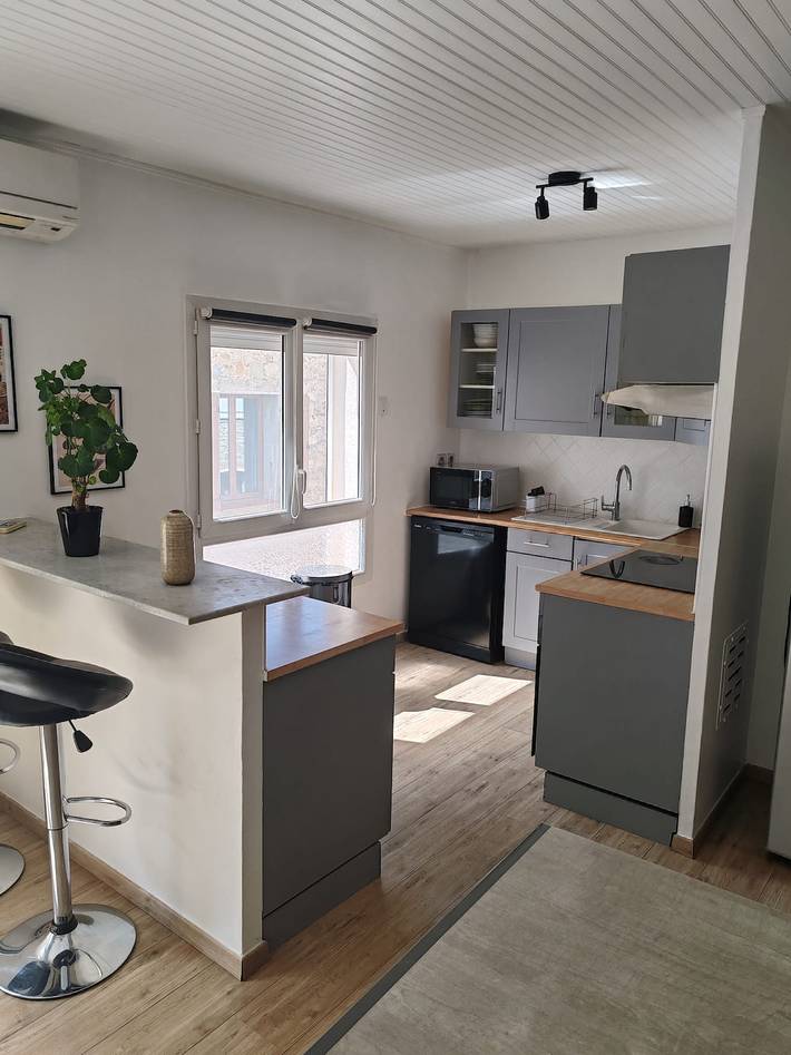 St Cyprien bel appartement 3 étoiles au coeur du village clim et wifi in Saint-Cyprien, Côte d'Améthyste